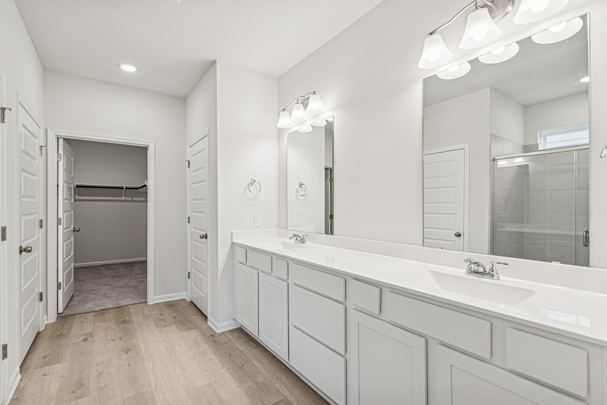 1903 Temple Grove Drive Rosharon, TX 77583 - Photo 18 of 37 The Avery- Primary Bath with Dual Vanities