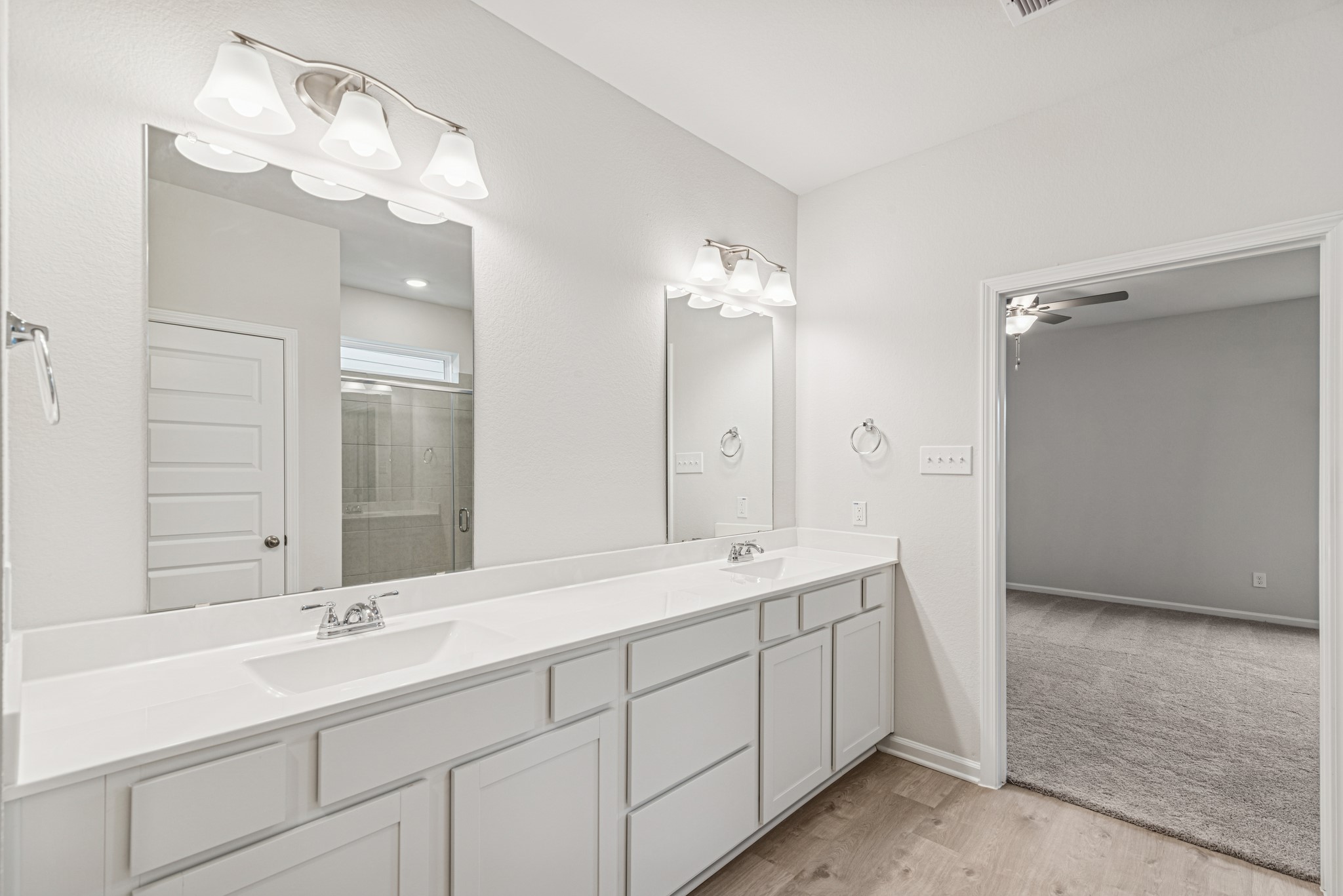1903 Temple Grove Drive Rosharon, TX 77583 - Photo 19 of 37 The Avery- Primary Bath with Dual Vanities