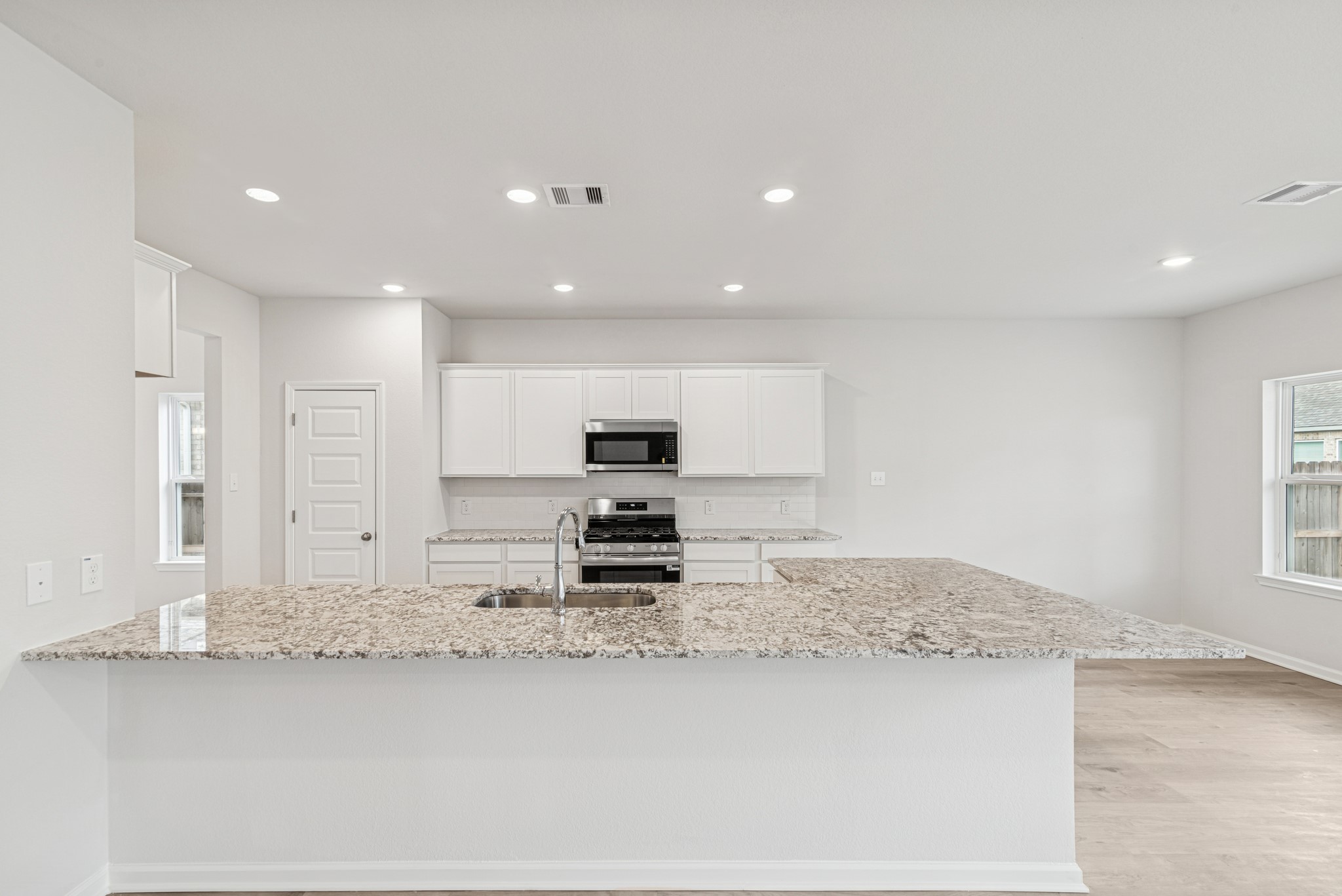 1903 Temple Grove Drive Rosharon, TX 77583 - Photo 10 of 37 The Avery- Kitchen