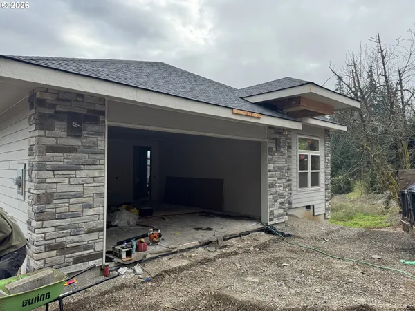 $819,000 | 994 South 67th Street, Springfield, OR 97478