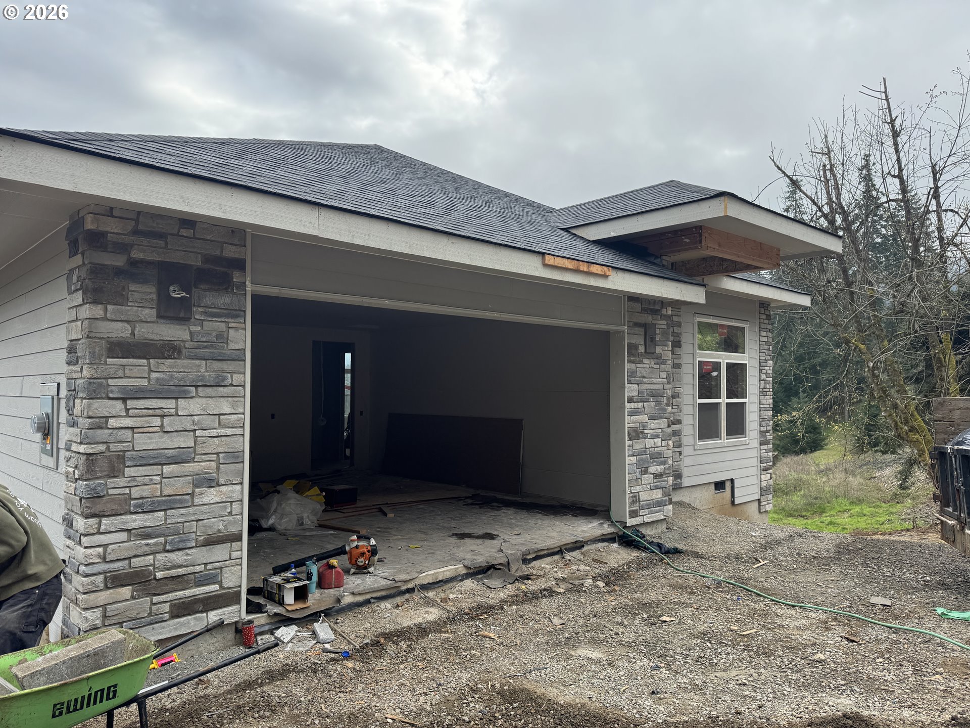 994 South 67th Street Springfield, OR 97478 - Photo 15 of 21