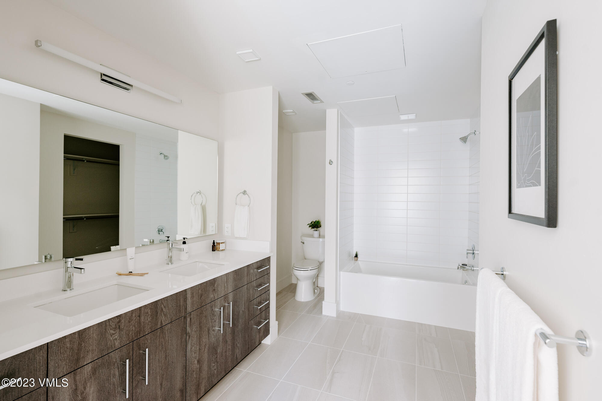 430 South Frontage Road East, Unit E Vail, CO 81657 - Photo 12 of 28 ABD156B8-7E35-4345-A977-894F69222D8A