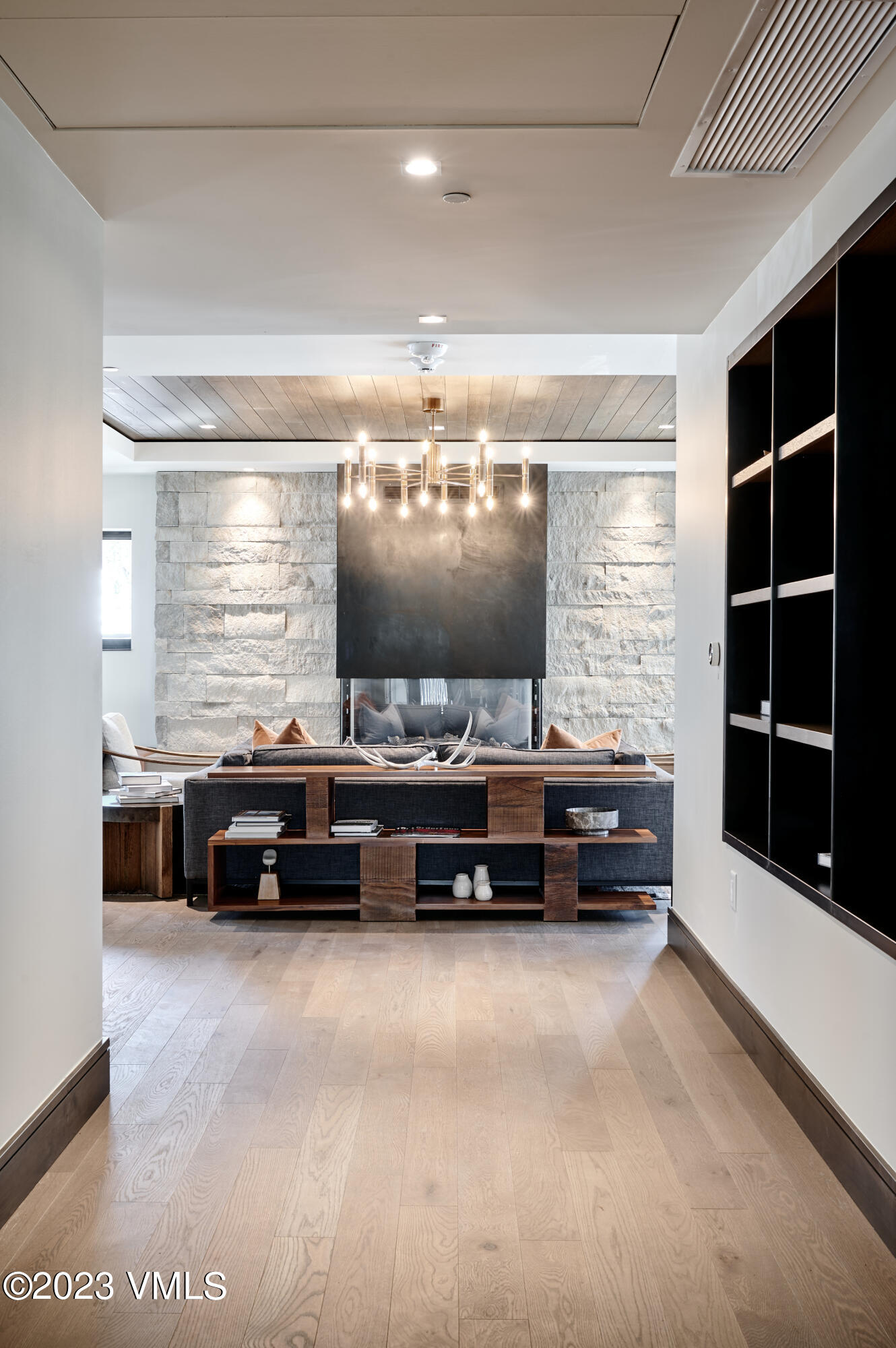 430 South Frontage Road East, Unit E Vail, CO 81657 - Photo 18 of 28 _DSC4784_HDR