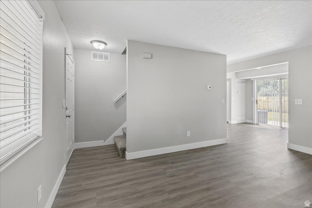 558 North Redwood Road, Unit 13 Salt Lake City, UT 84116 - Photo 6 of 30