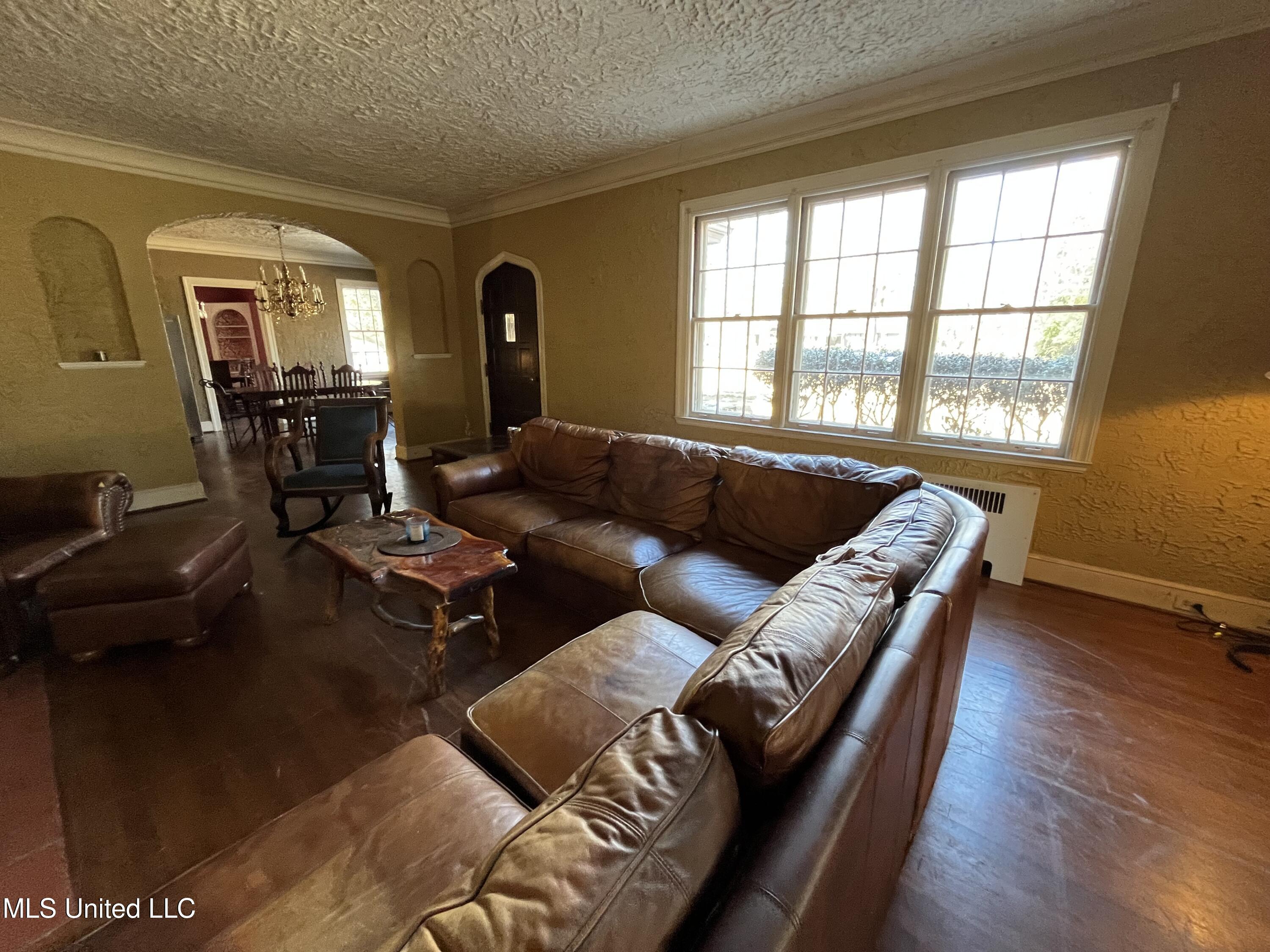 956 Oakhurst Avenue Clarksdale, MS 38614 - Photo 3 of 6 956-3