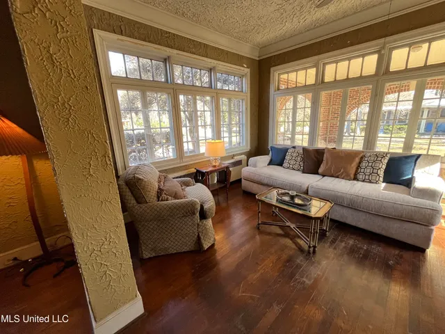 $224,900 | 956 Oakhurst Avenue, Clarksdale, MS 38614