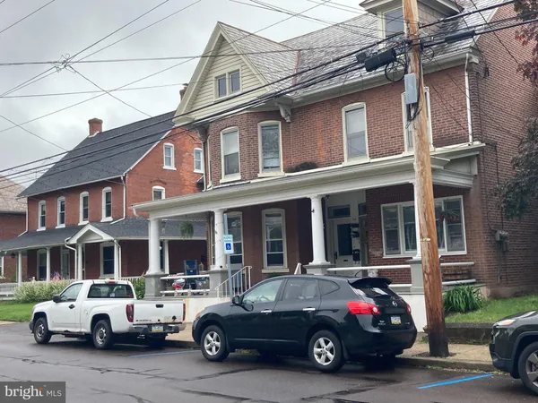 $1,175 | 113 South 5th Street, Perkasie, PA 18944