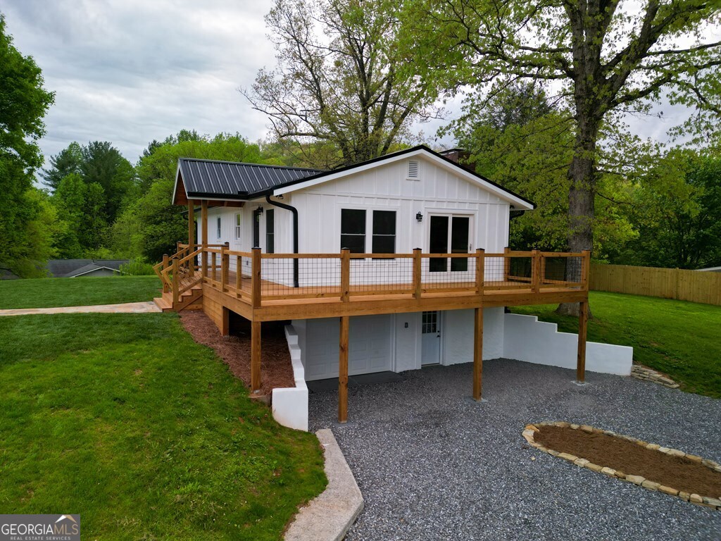 94 Breezy Knob Road Franklin, NC 28734 - Photo 3 of 37