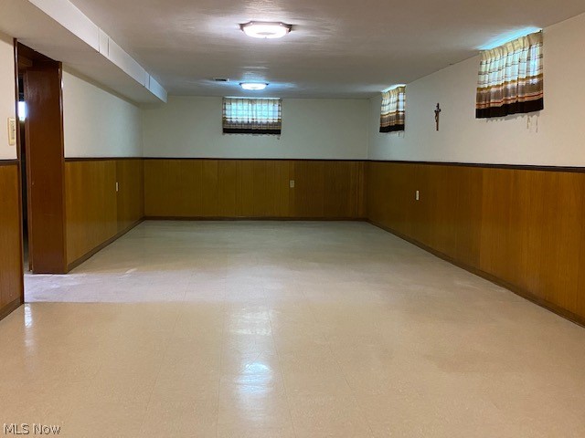 2814 Hearthstone Road Cleveland, OH 44134 - Photo 11 of 17 Gallery Image 11