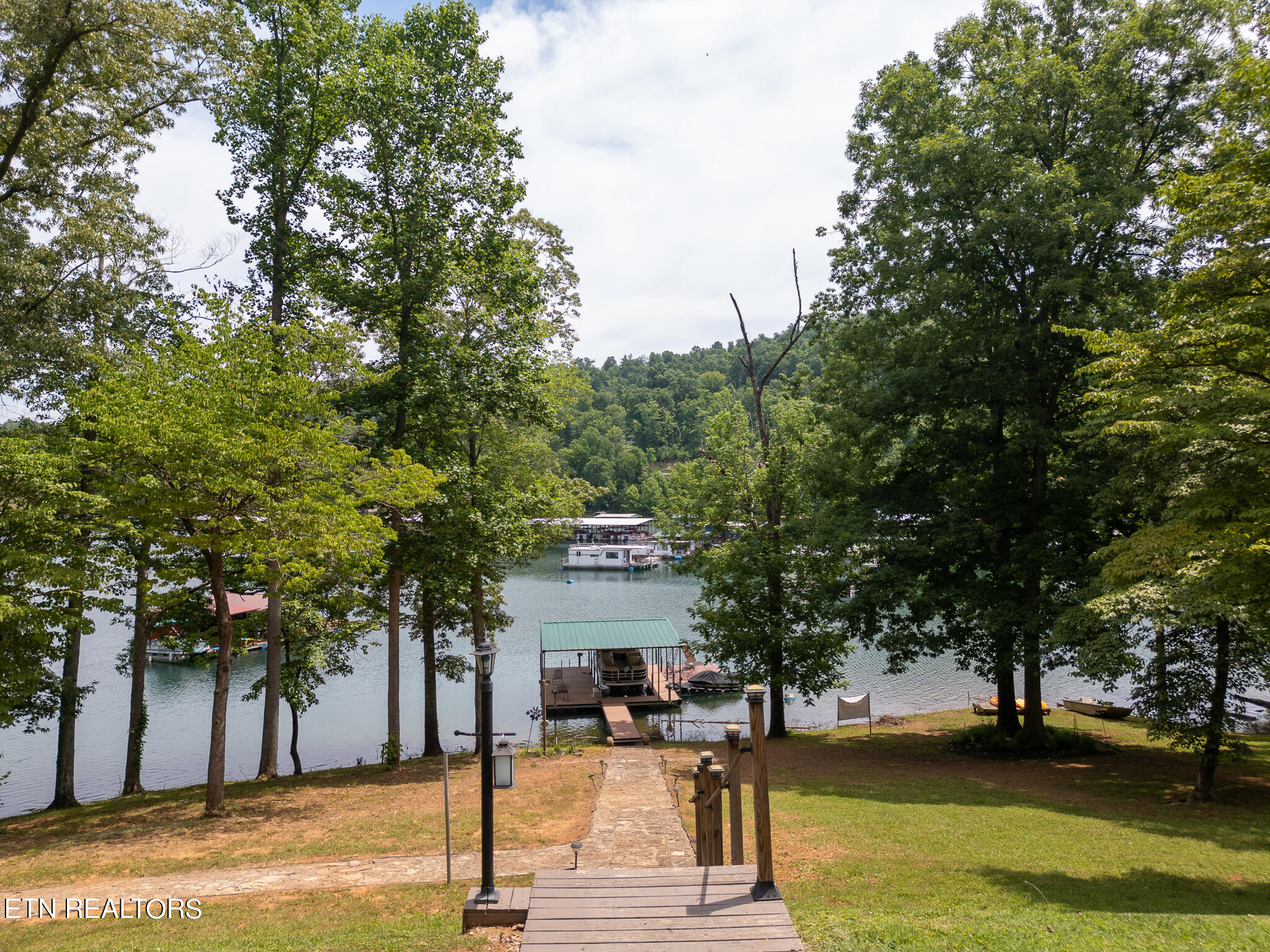 263 Blue Ridge Road Speedwell, TN 37870 - Photo 30 of 39 262 Blue Ridge -02