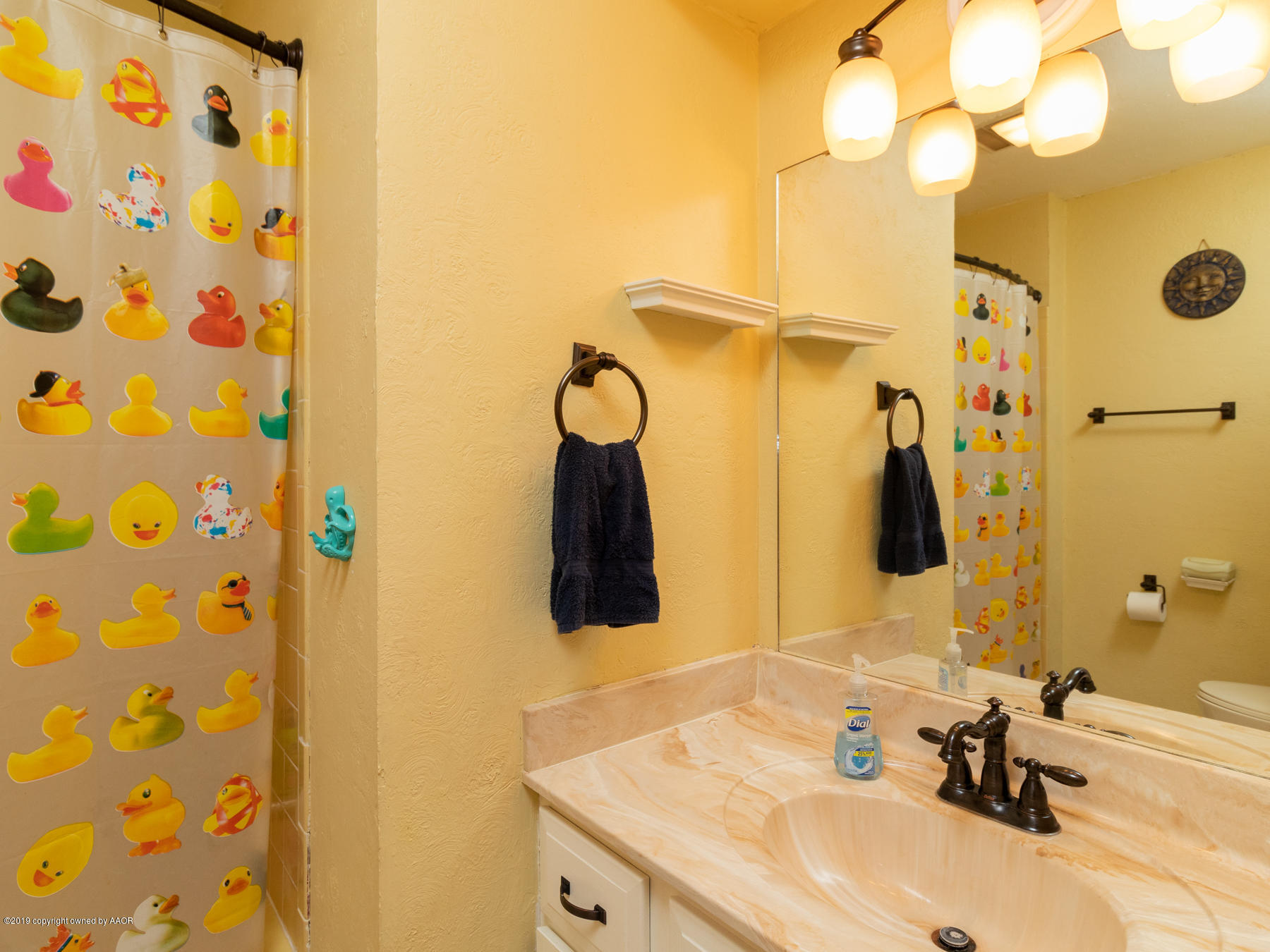 8106 Santa Fe Trail Amarillo, TX 79110 - Photo 12 of 21 Main Bathroom