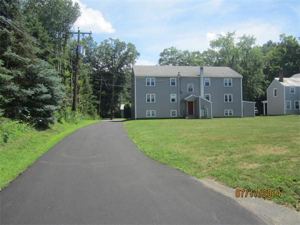77 Hall Road Sturbridge, MA 01566 - Photo 3 of 10 Gallery Image 3