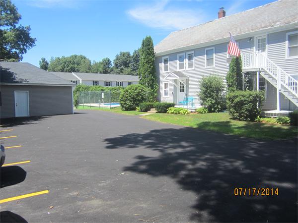 77 Hall Road Sturbridge, MA 01566 - Photo 5 of 10 Gallery Image 5