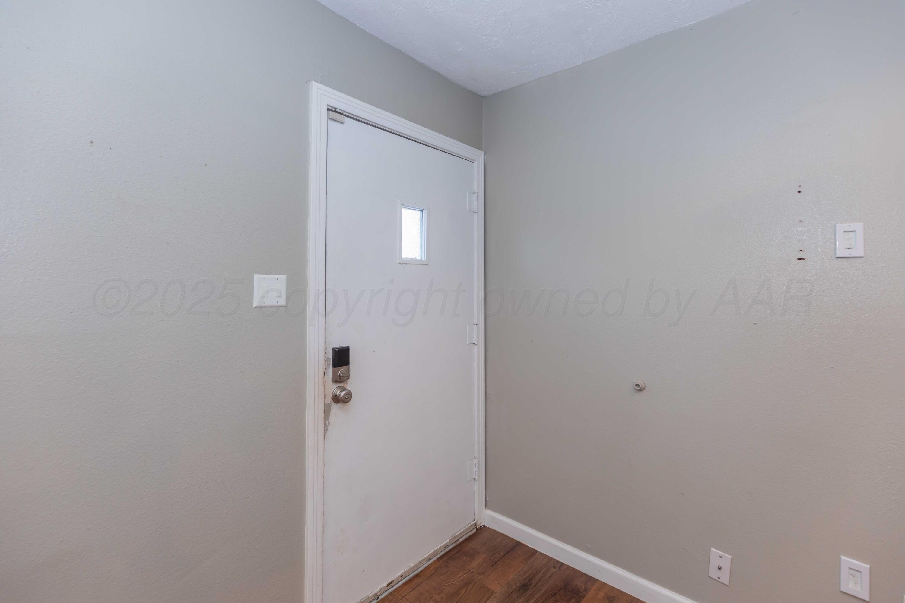 4516 South Bonham Street Amarillo, TX 79110 - Photo 3 of 30 a view of small space
