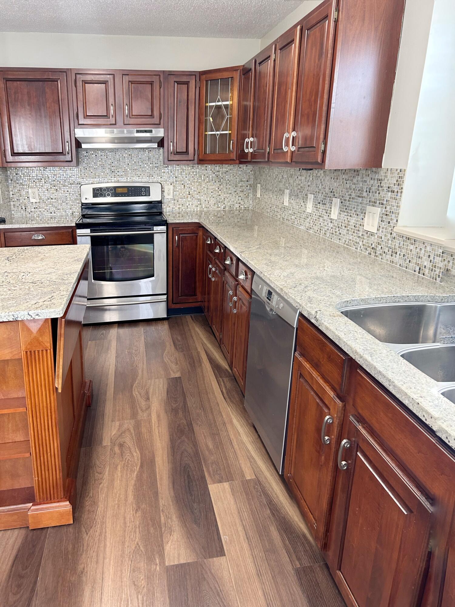 7604 Asherton Lane Chattanooga, TN 37421 - Photo 20 of 37 SO MUCH SPACE HERE