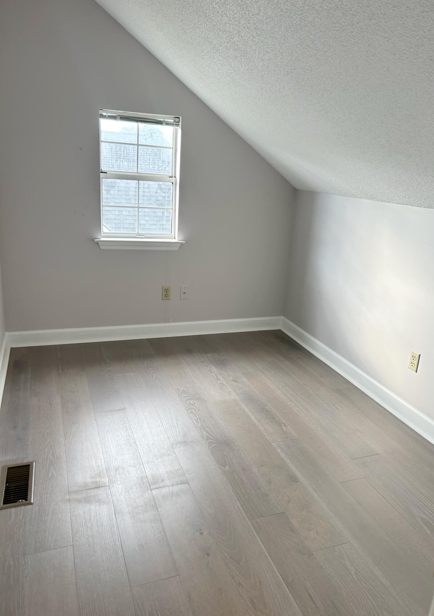7604 Asherton Lane Chattanooga, TN 37421 - Photo 27 of 37 BONUS ROOM