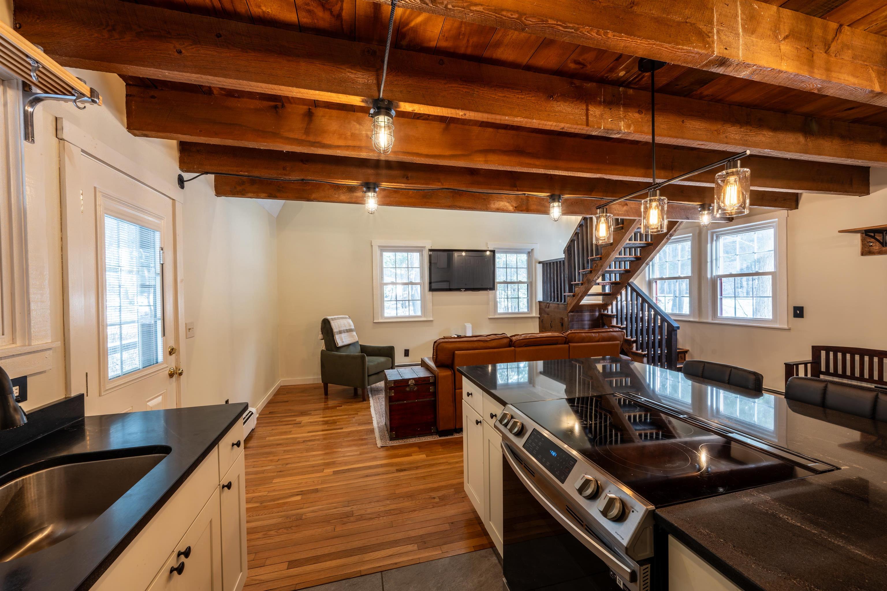 574 Willard Road, Unit 4A Hartford, VT 05059 - Photo 7 of 20