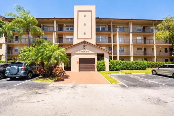 $2,100 | 13455 Southwest 16th Court, Unit 306F, Pembroke Pines, FL 33027