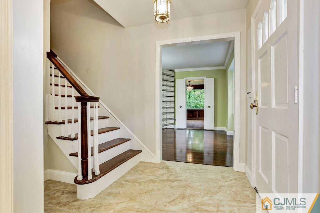 2 Dorset Road Colonia, NJ 07067 - Photo 4 of 25 Gallery Image 4