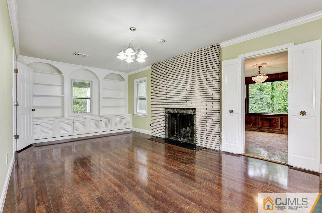 2 Dorset Road Colonia, NJ 07067 - Photo 5 of 25 Gallery Image 5