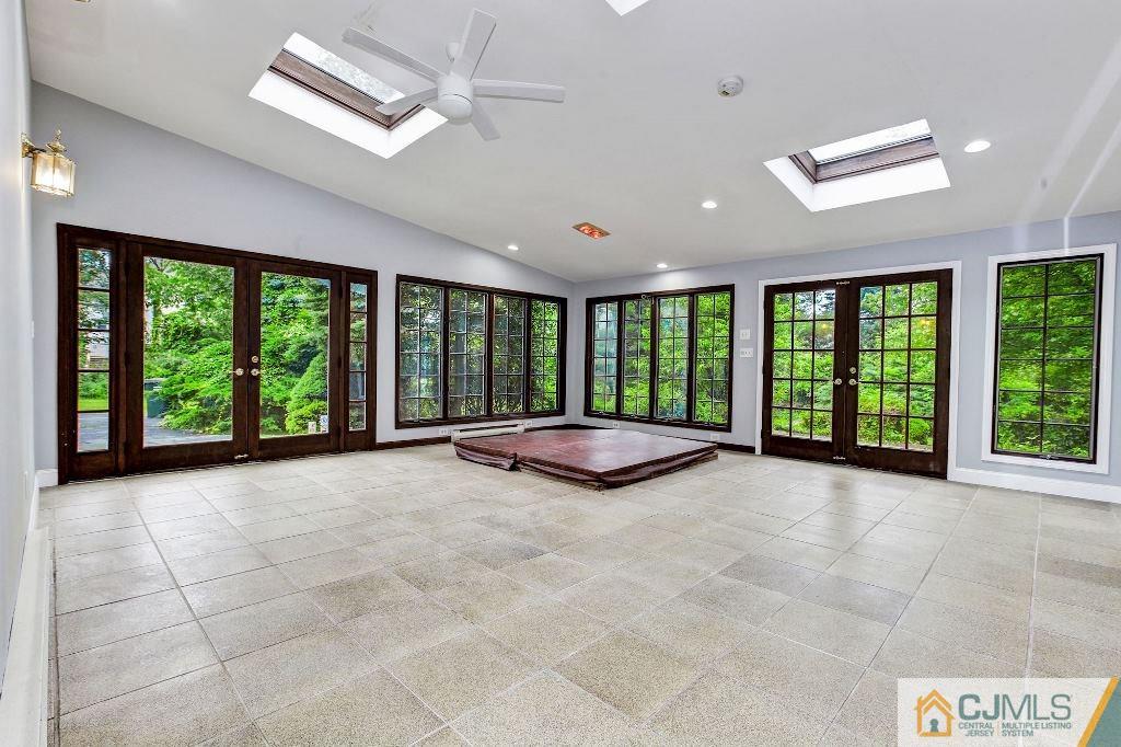 2 Dorset Road Colonia, NJ 07067 - Photo 10 of 25 Gallery Image 10