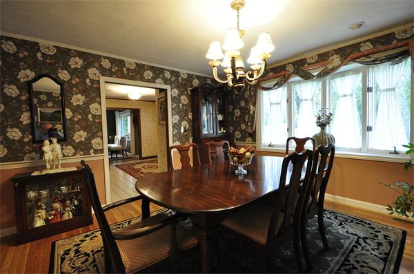 11 Hansom Road Andover, MA 01810 - Photo 4 of 21 Gallery Image 4