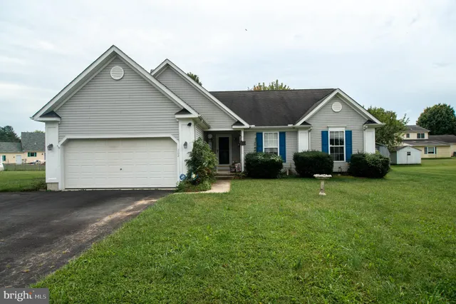 $345,000 | 202 West Darby Circle, Dover, DE 19904