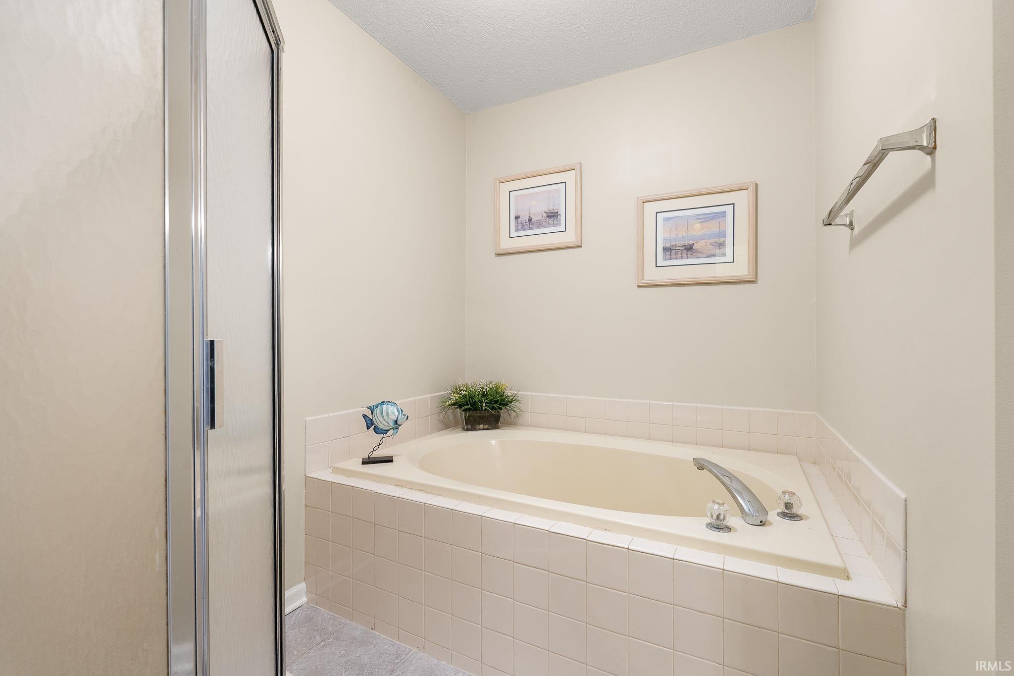 8907 Goshawk Lane Fort Wayne, IN 46825 - Photo 14 of 28