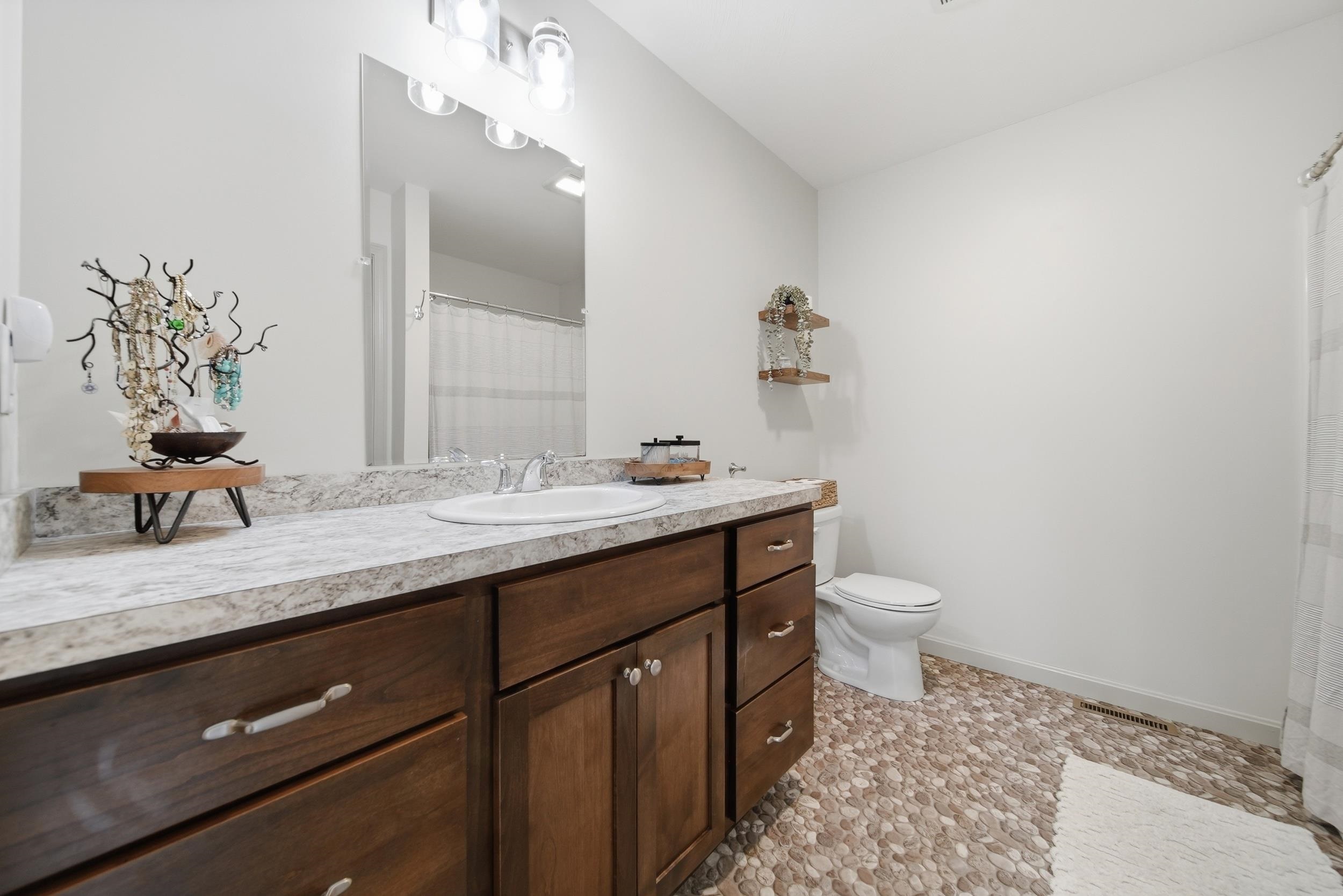 10 Colburn Road New Boston, NH 03070 - Photo 14 of 40