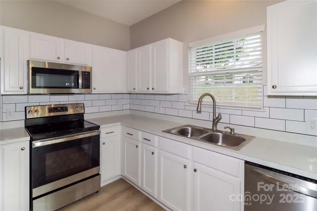 $1,895 | 915 Harbour View Cove Northeast, Kannapolis, NC 28083