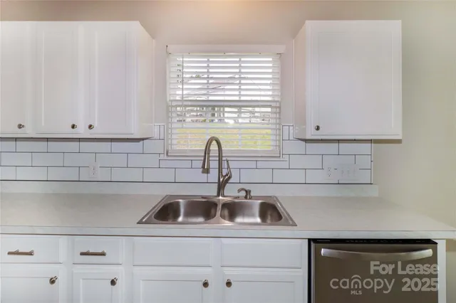 $1,895 | 915 Harbour View Cove Northeast, Kannapolis, NC 28083