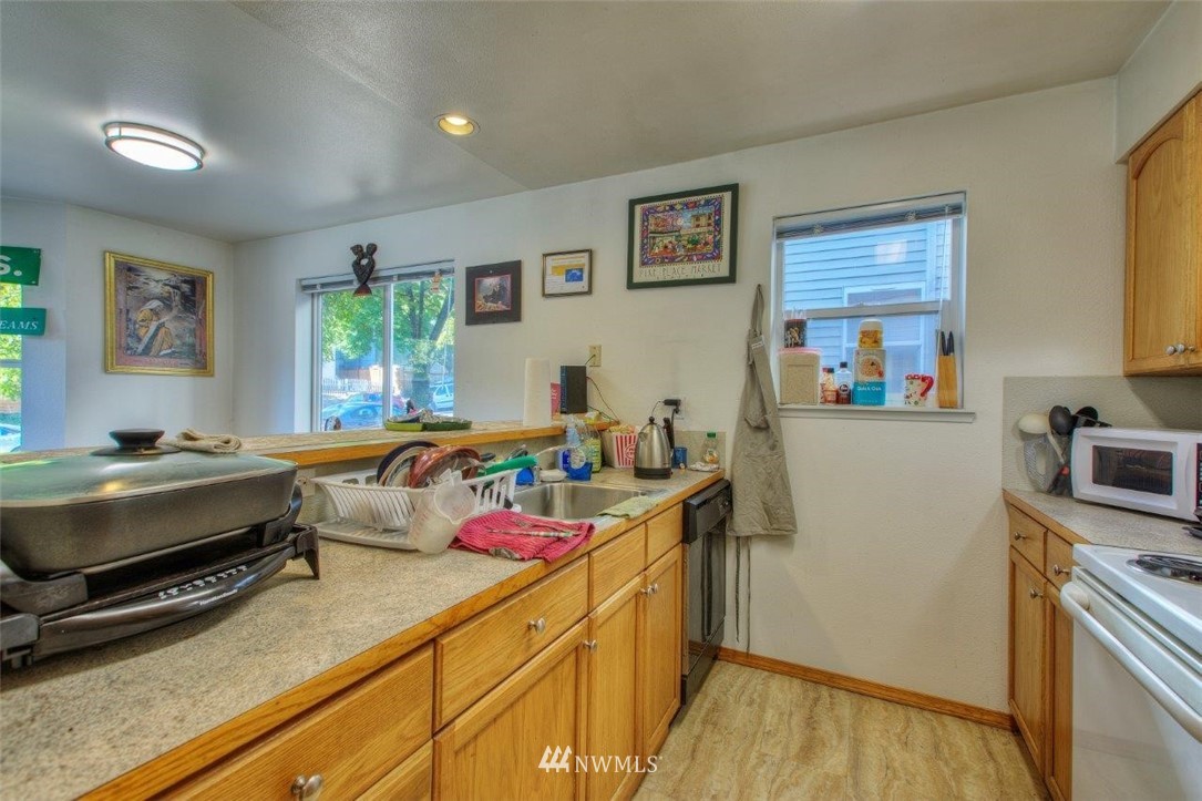 2016 South Main Street Seattle, WA 98144 - Photo 11 of 14 Gallery Image 11