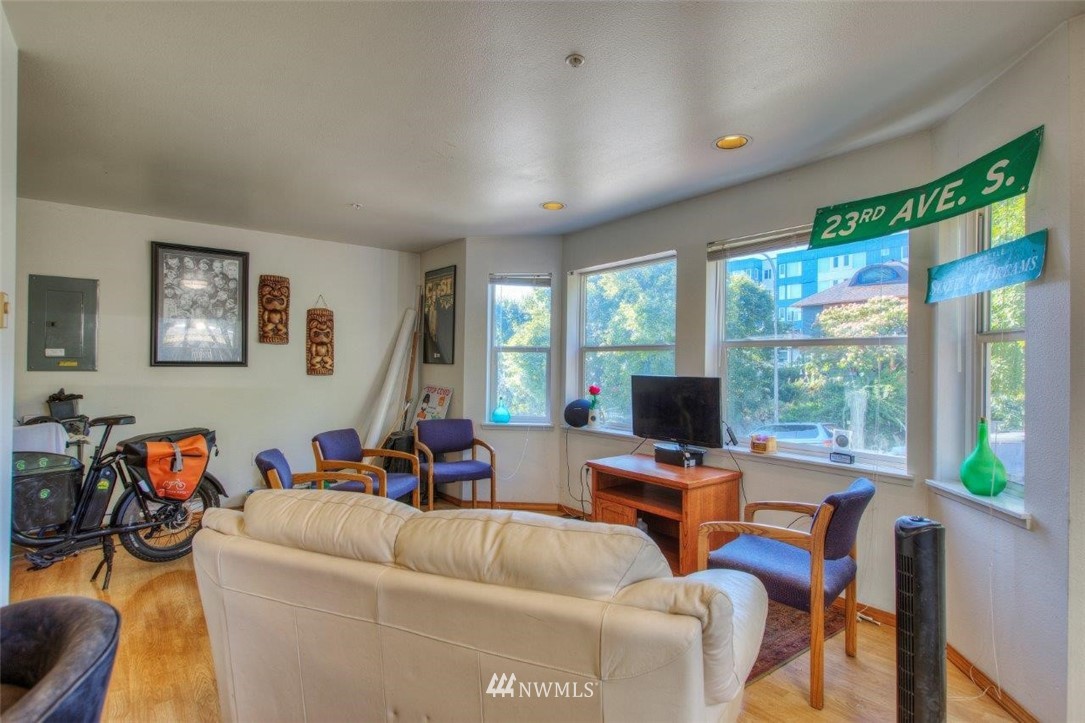 2016 South Main Street Seattle, WA 98144 - Photo 12 of 14 Gallery Image 12