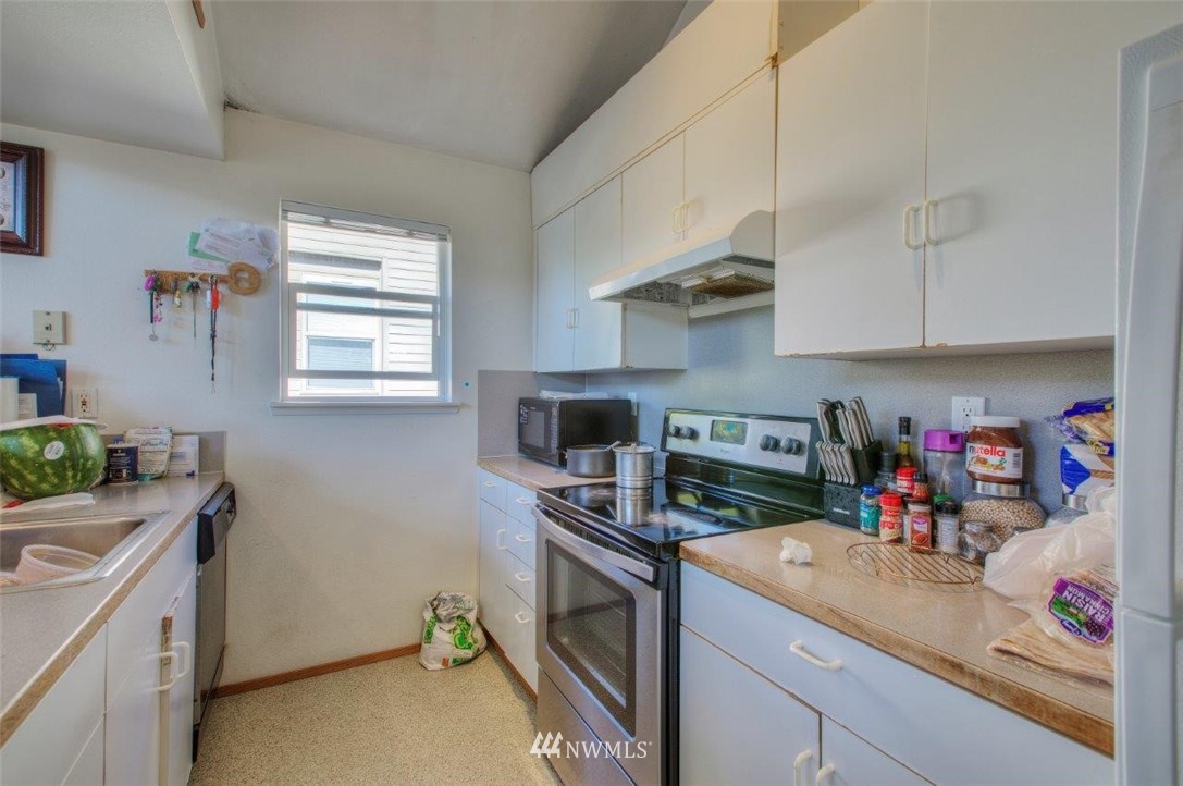 2016 South Main Street Seattle, WA 98144 - Photo 6 of 14 Gallery Image 6
