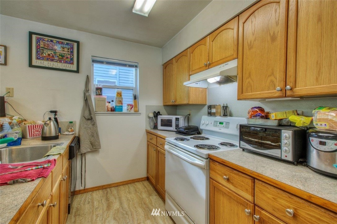 2016 South Main Street Seattle, WA 98144 - Photo 10 of 14 Gallery Image 10