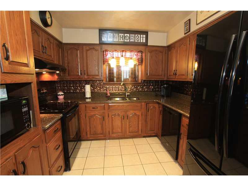 416 Dillon Road Acme, PA 15610 - Photo 5 of 18 Kitchen.