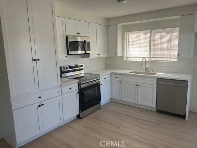 $4,250 | 408 West La Veta Avenue, Orange, CA 92866