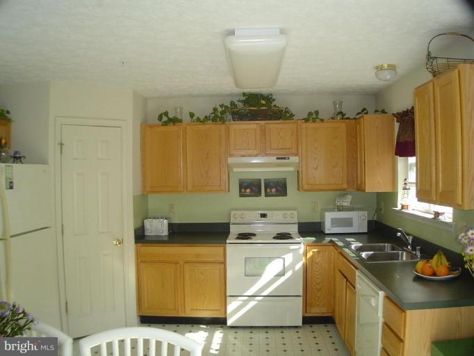 2410 Beaver Crossing Road Edgewood, MD 21040 - Photo 8 of 14 Kitchen