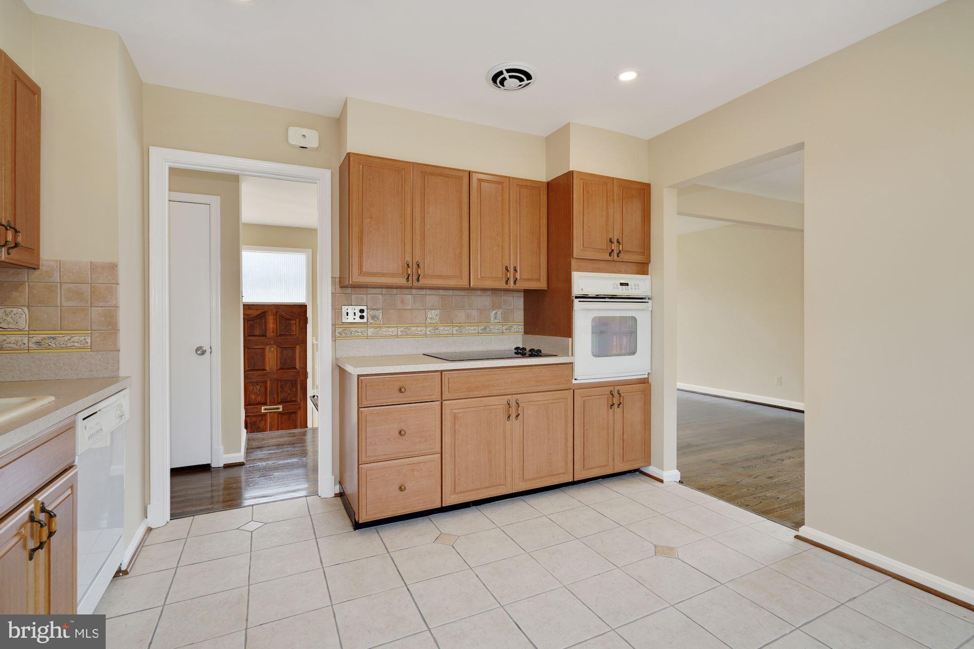 1821 Reedie Drive Silver Spring, MD 20902 - Photo 13 of 28 Gallery Image 13