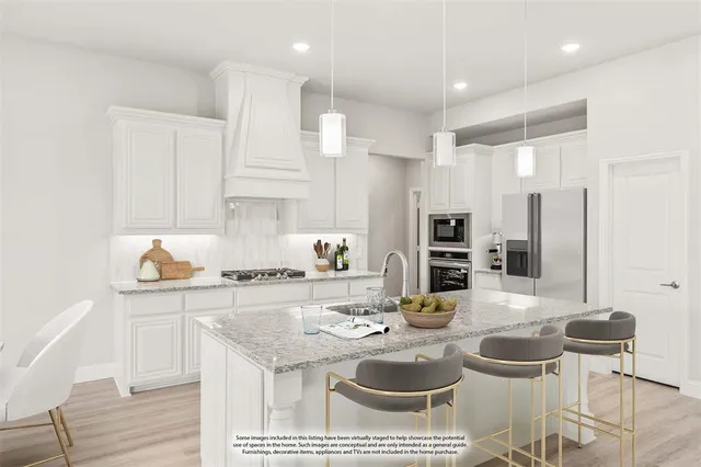 $595,000 | 409 Atlas Cedar Drive, Glenn Heights, TX 75154