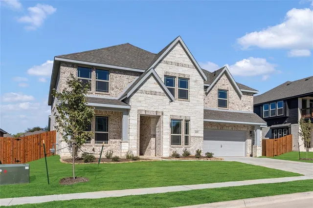 $595,000 | 409 Atlas Cedar Drive, Glenn Heights, TX 75154