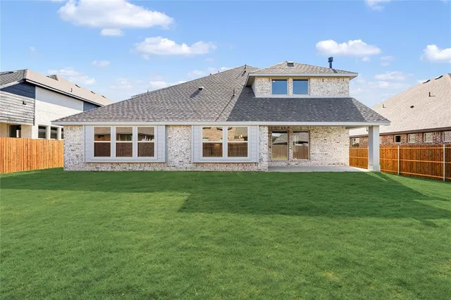 $595,000 | 409 Atlas Cedar Drive, Glenn Heights, TX 75154