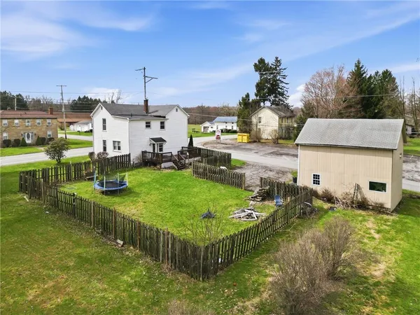 $119,900 | 7185 West Market Street, Mercer, PA 16137