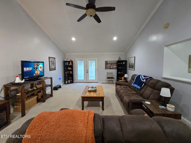 $350,000 | 1050 Jane Phillips Road, Oneida, TN 37841