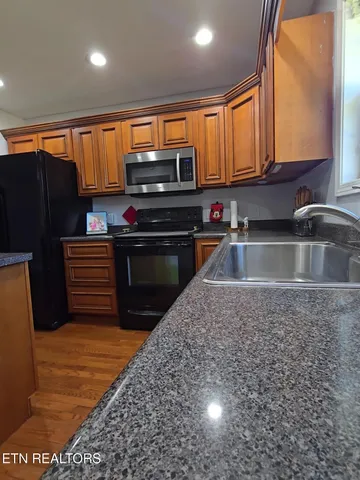 $350,000 | 1050 Jane Phillips Road, Oneida, TN 37841