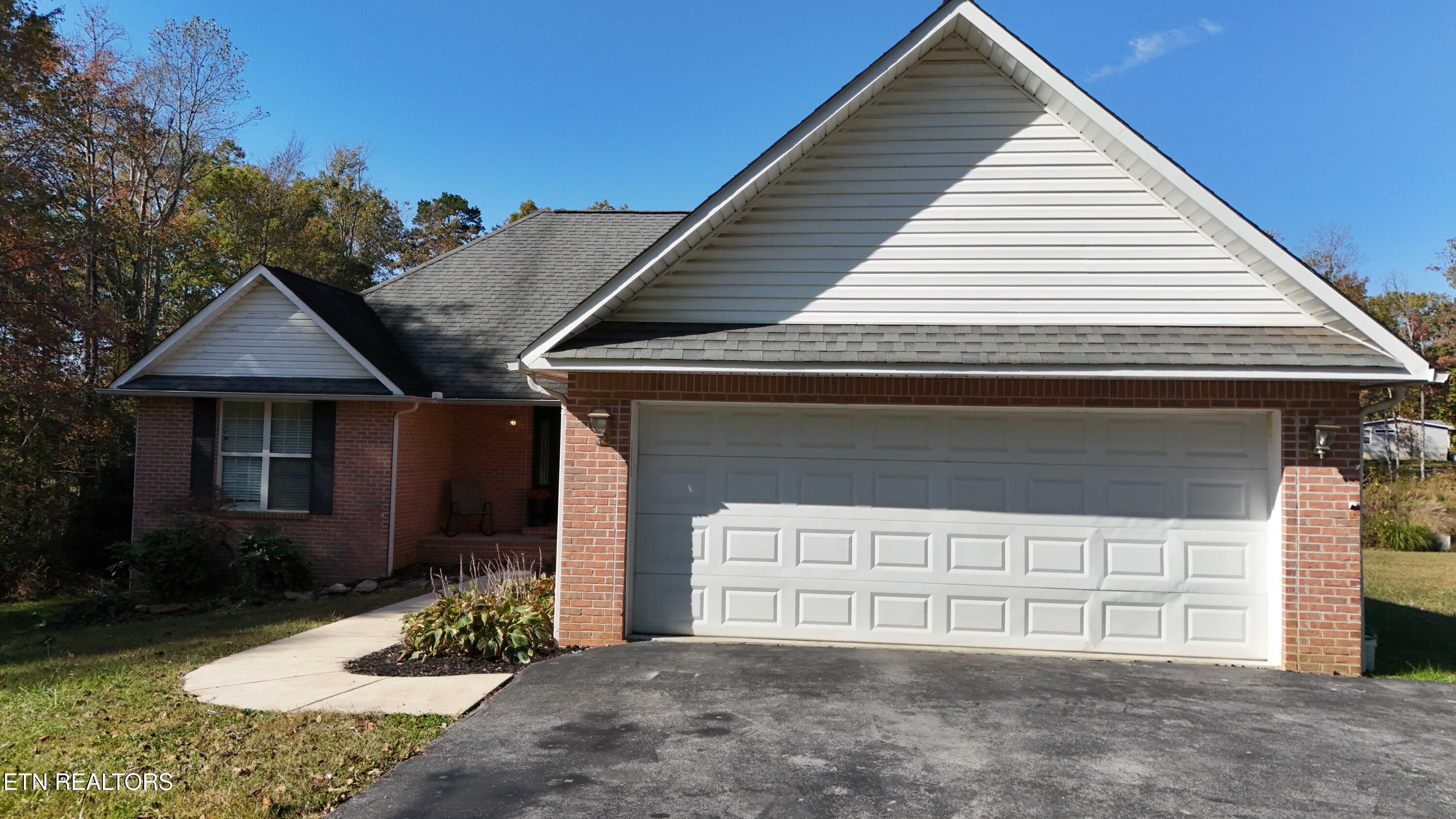 1050 Jane Phillips Road Oneida, TN 37841 - Photo 2 of 45 110