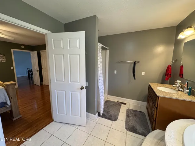 $350,000 | 1050 Jane Phillips Road, Oneida, TN 37841