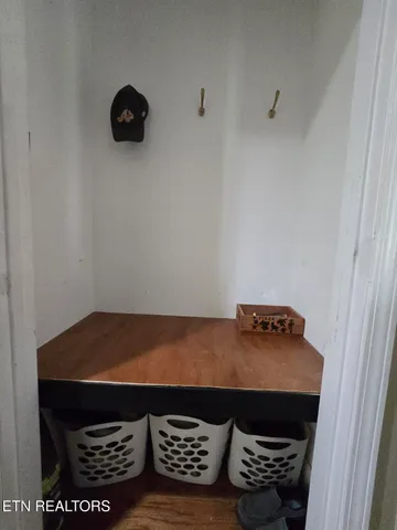 $350,000 | 1050 Jane Phillips Road, Oneida, TN 37841