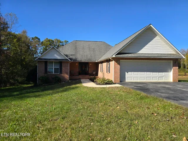 $350,000 | 1050 Jane Phillips Road, Oneida, TN 37841