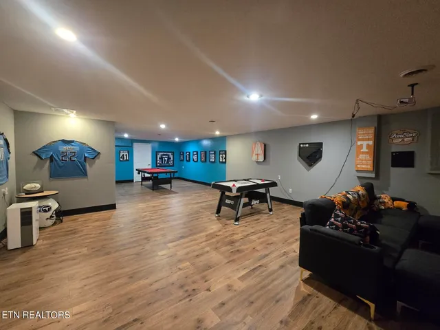 $350,000 | 1050 Jane Phillips Road, Oneida, TN 37841